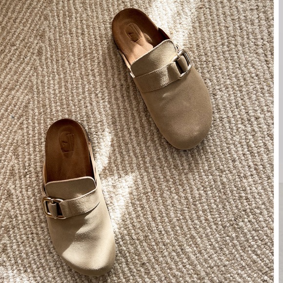 Flattered Cara Suede Sand Flatform Clogs - Picture 1 of 10